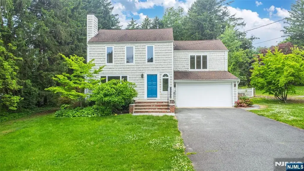 163 Sand Spring Road, Harding Township