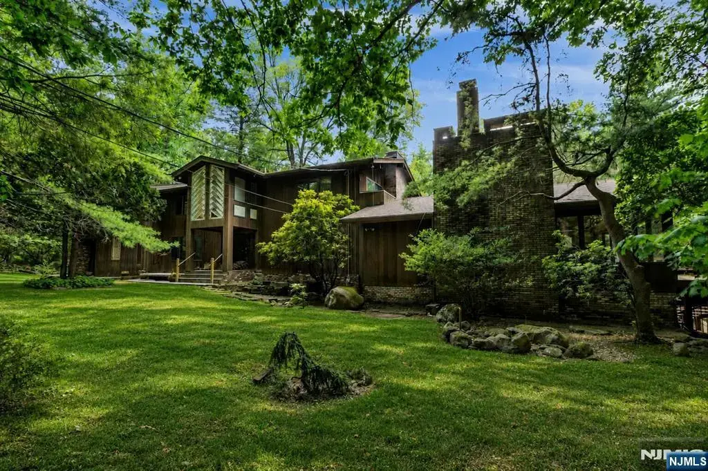 34 Cambridge Way, Alpine