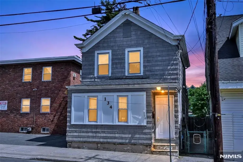 134 8th Street, Paterson