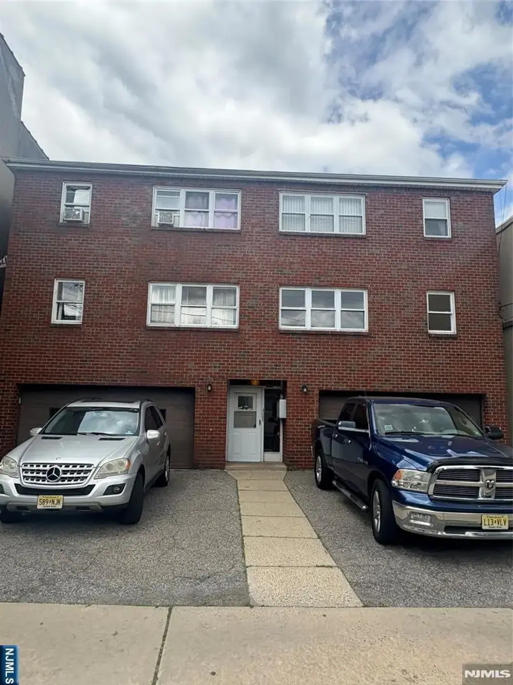 399 Walker 1b, Fairview