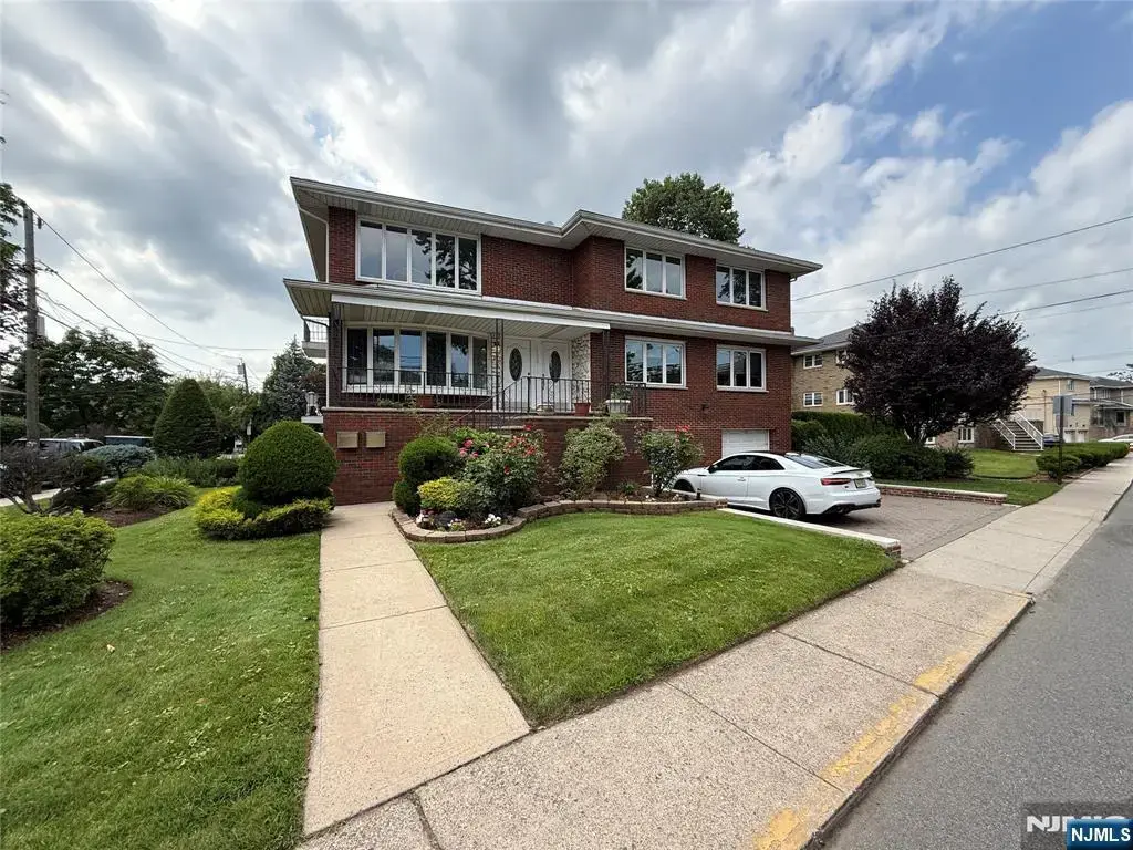 2357 Linwood Avenue, Fort Lee
