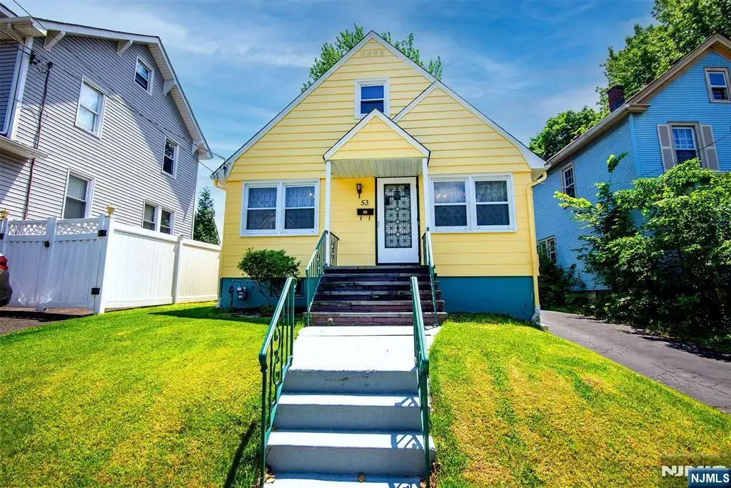53 Sunnyside Avenue, Dumont