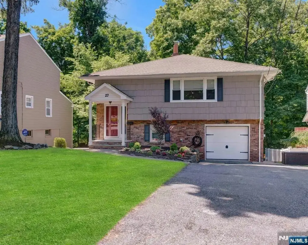 27 Shady Terrace, Wayne