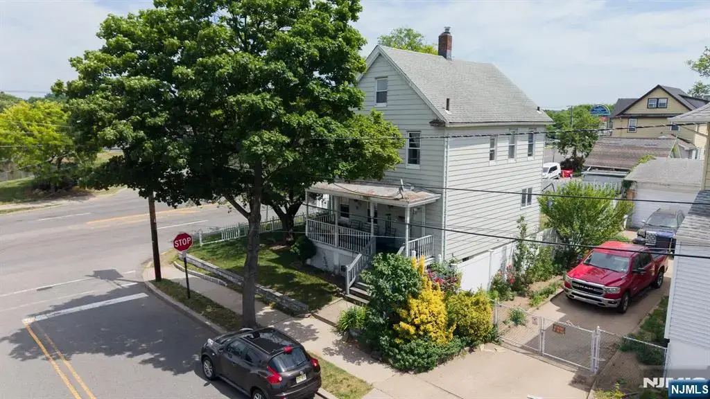 33-35 Pulaski Place, Hackensack