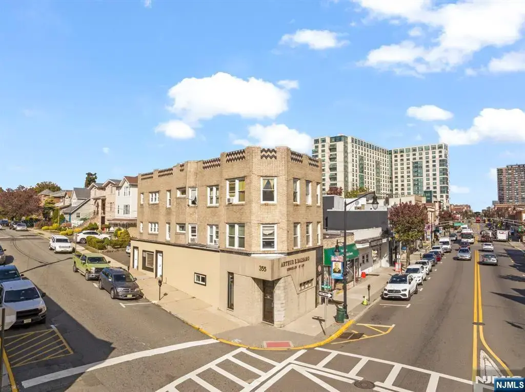 647 Anderson Avenue, Cliffside Park