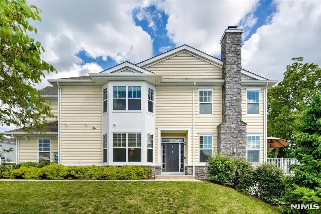 14 Lupine Lane, Allamuchy
