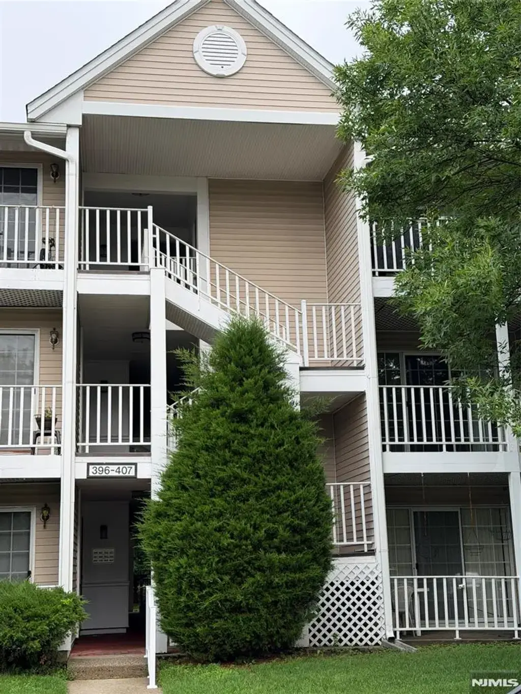 397 Poets 397, Mahwah