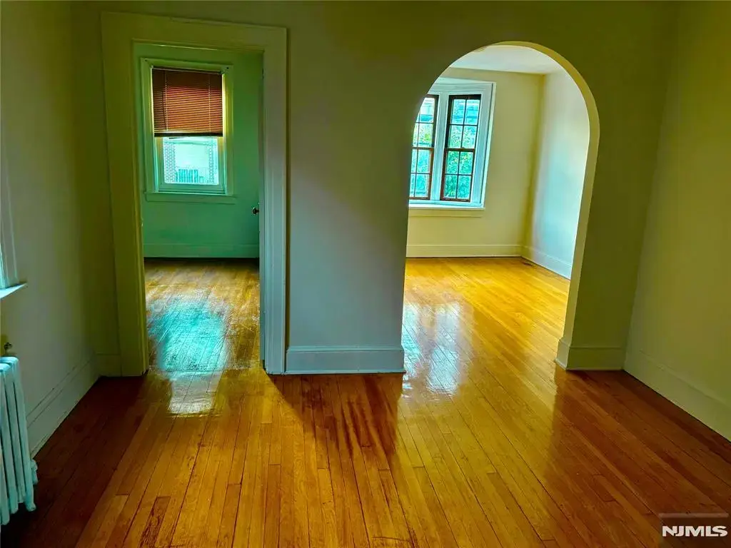 516 Anderson Avenue, Cliffside Park