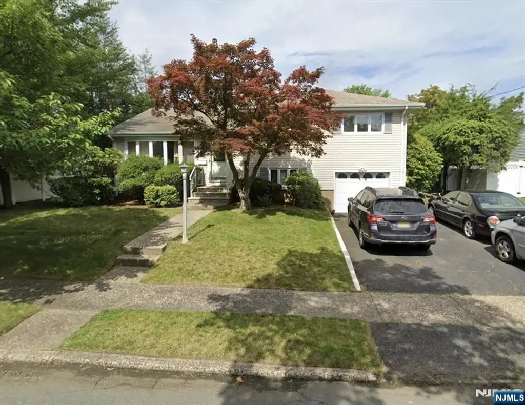 50 Harding Avenue, Dumont