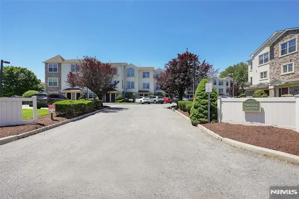 1625 Paterson Plank Road 10, Secaucus