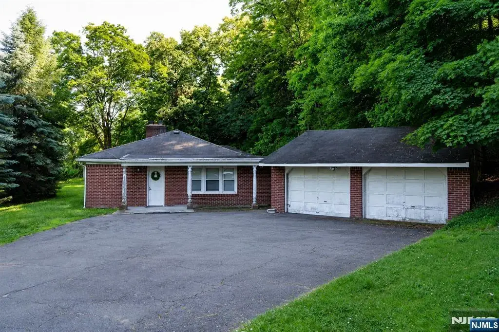 45 Peters Lane, North Haledon