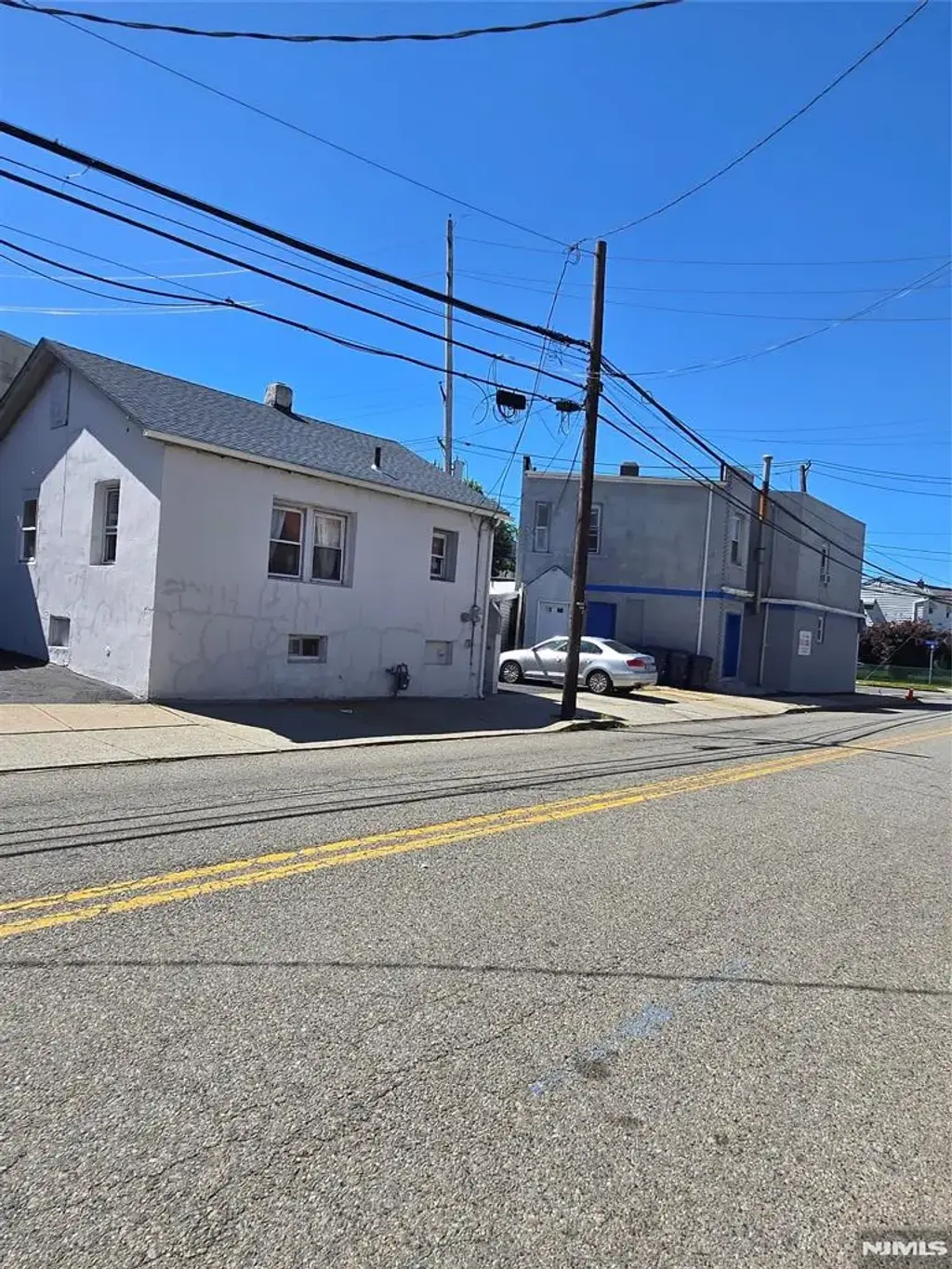 198 Kansas Street, Hackensack