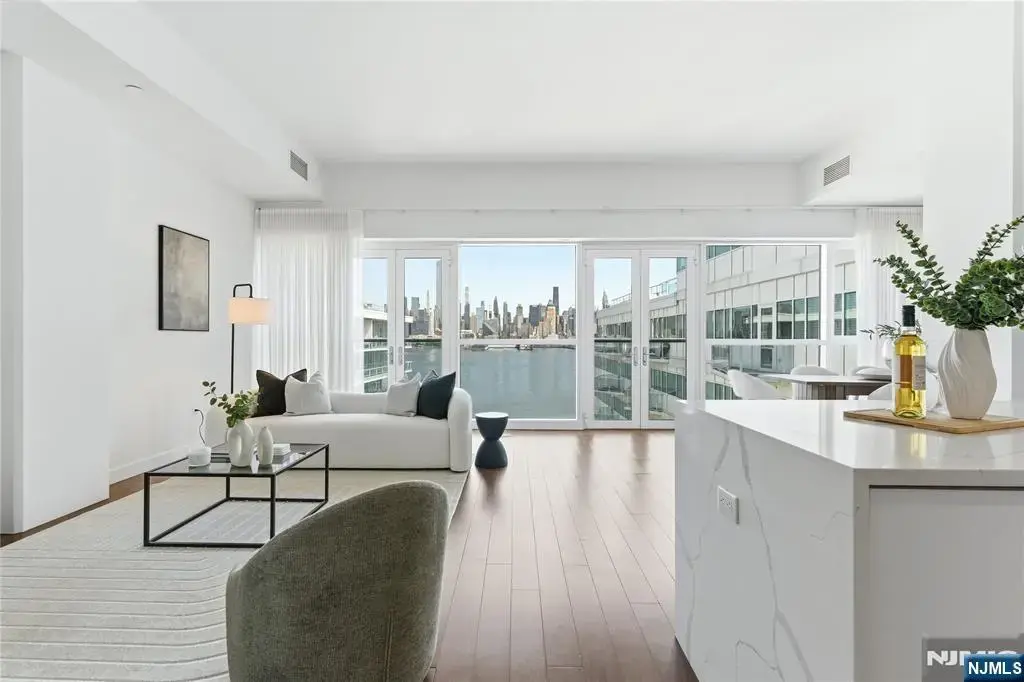 800 Ave At Port Imperial Boulevard 1010, Weehawken