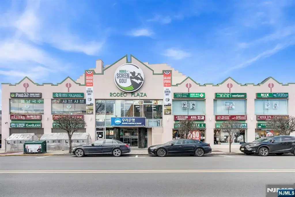 225 Broad Avenue, Palisades Park