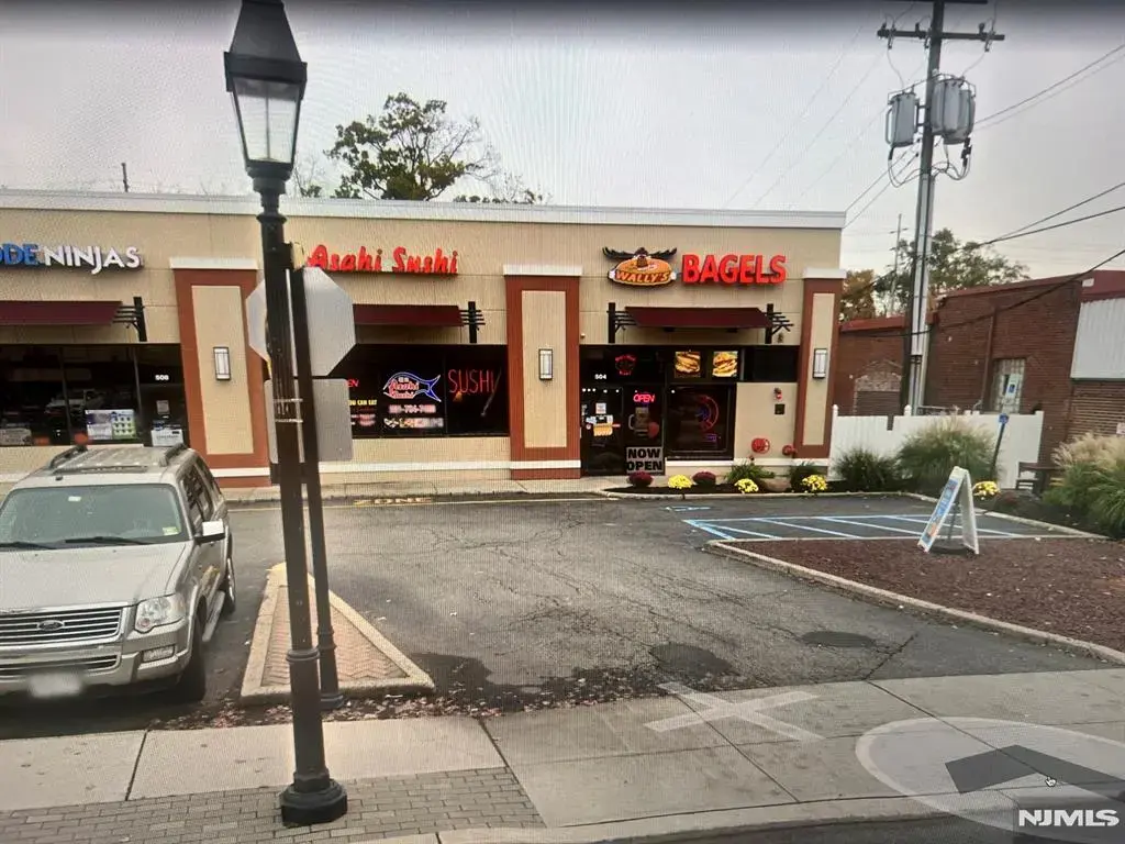 504 Livingston, Norwood