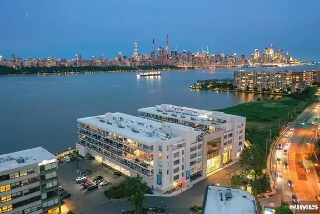 3 Somerset 608, Edgewater