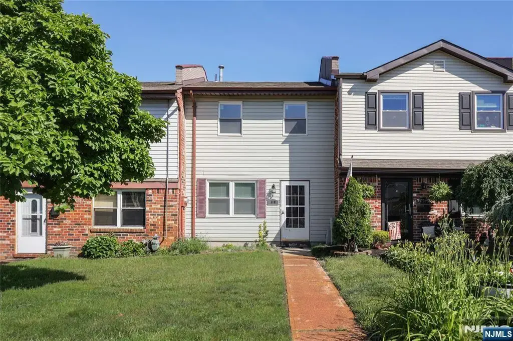 108 Greenwood Loop Road, Brick