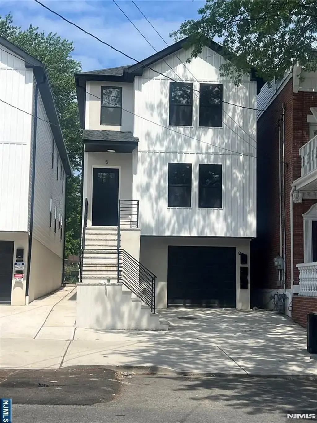 5 Montclair 2, Paterson