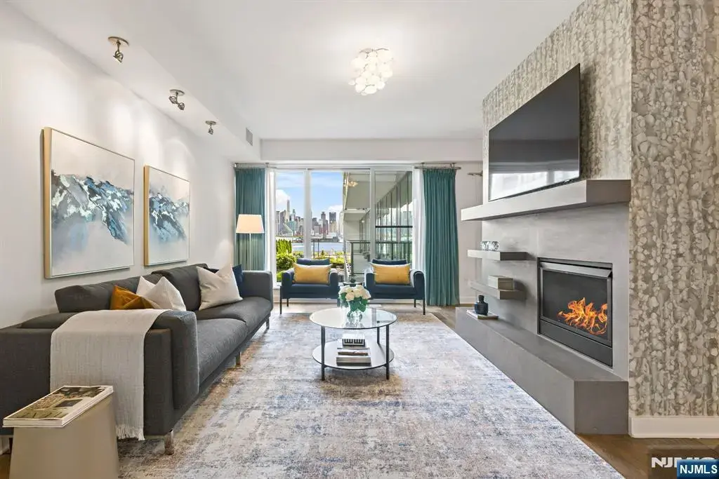1200 Avenue At Port Imperial 414, Weehawken