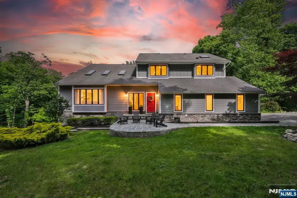11 Hemlock Lane, Kinnelon Borough