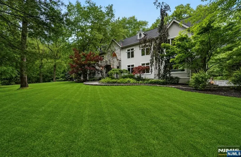 11 Pine Tree Drive, Saddle River