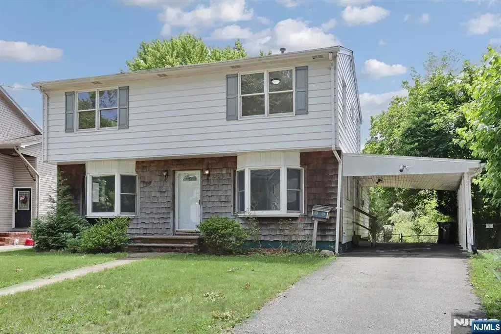 48 Momar Drive, Bergenfield