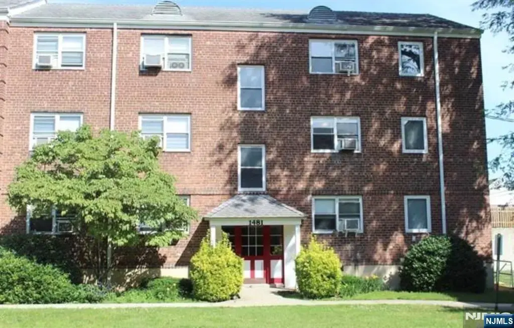 1481 Terrace 5, Teaneck