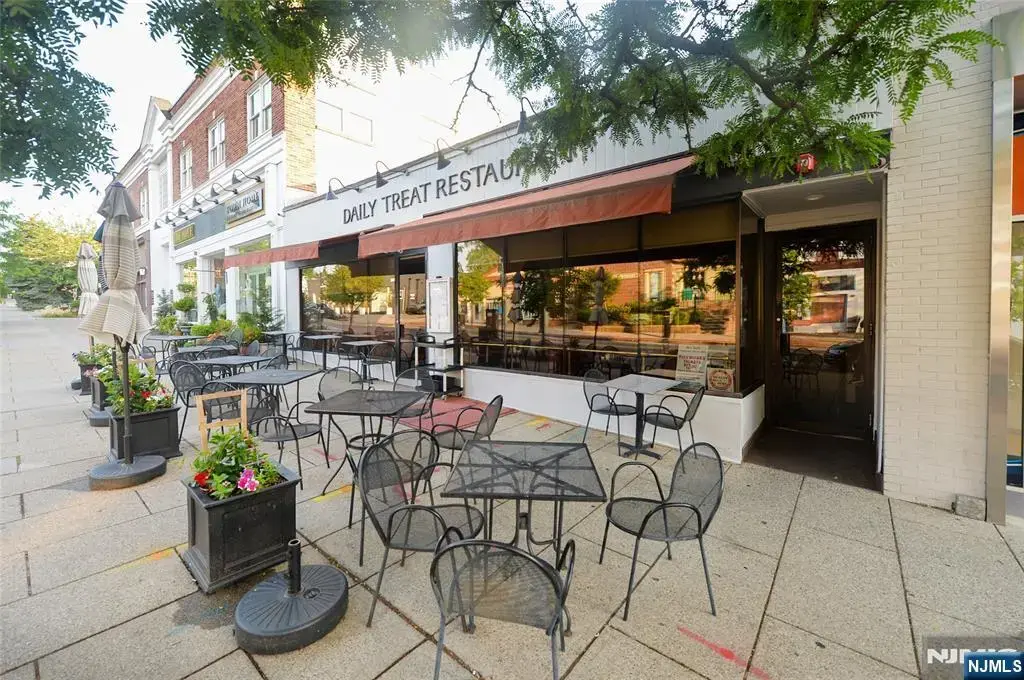 177-195 Ridgewood Avenue, Ridgewood