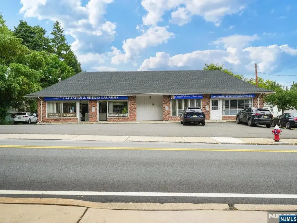 156 Broadway, Hillsdale