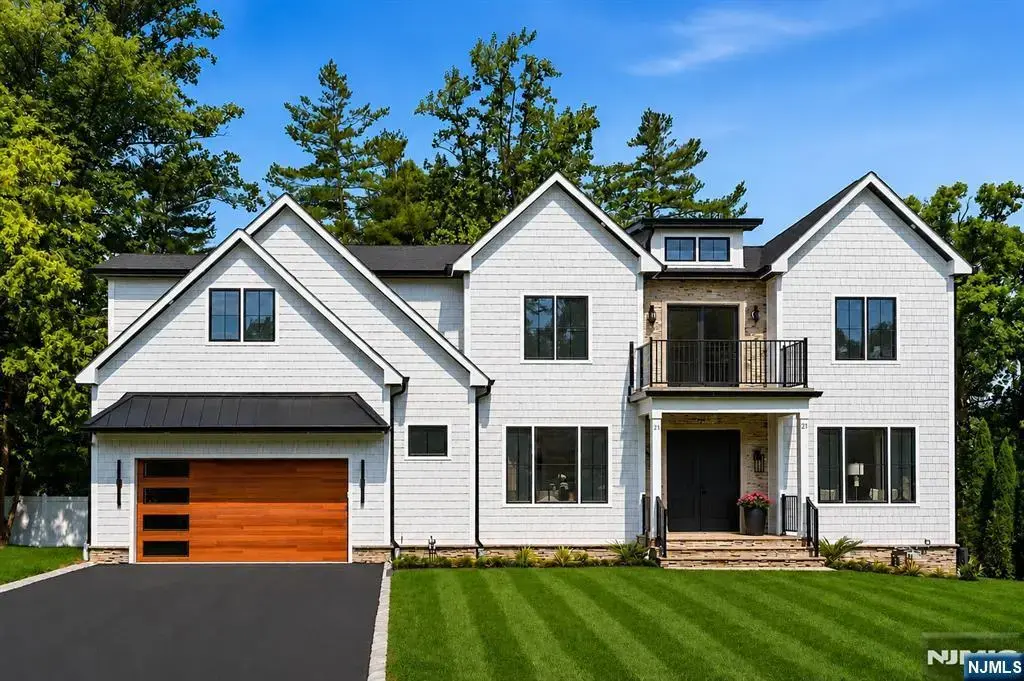 21 Kilmer Drive, Millburn