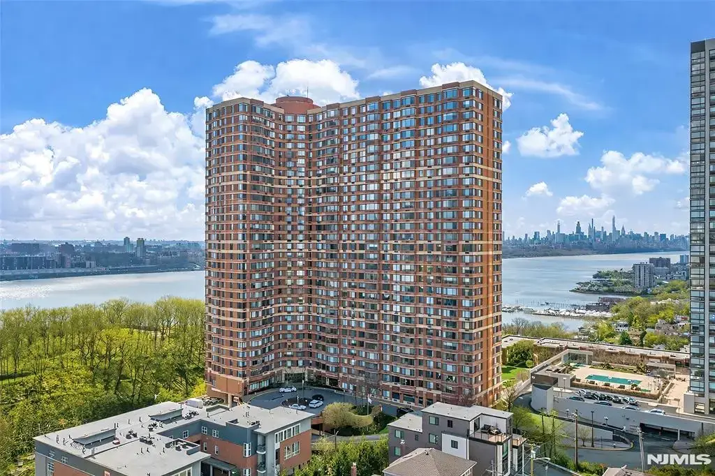 100 Old Palisade Road 1801, Fort Lee