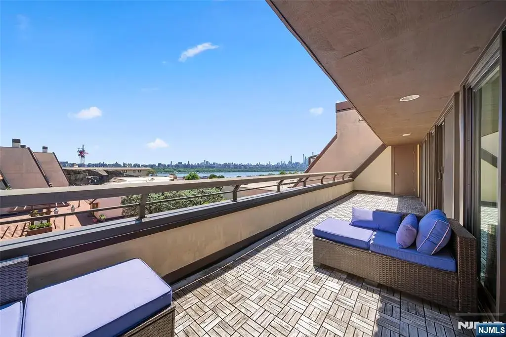 300 Gorge Road 62, Cliffside Park