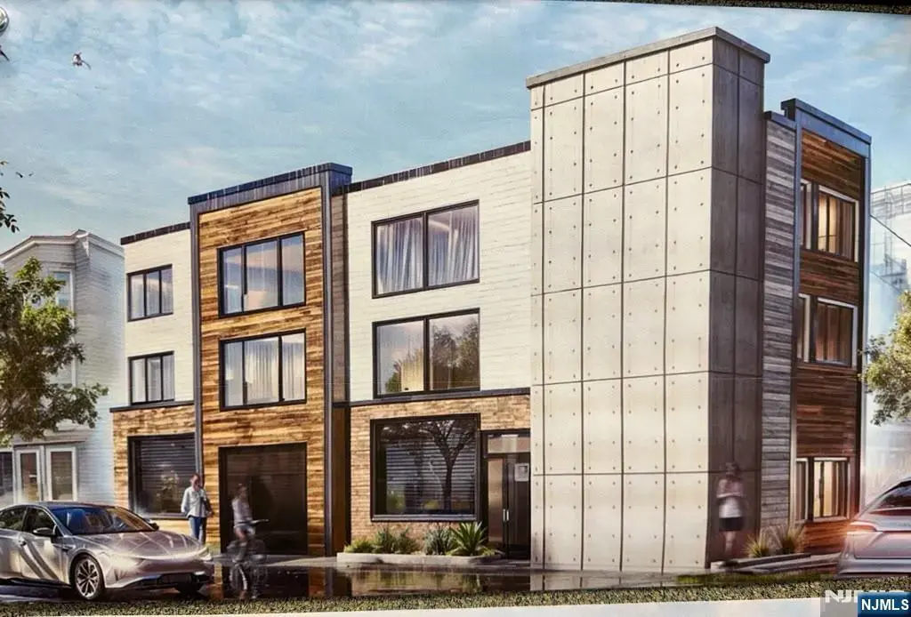 6123 Tyler Place, West New York