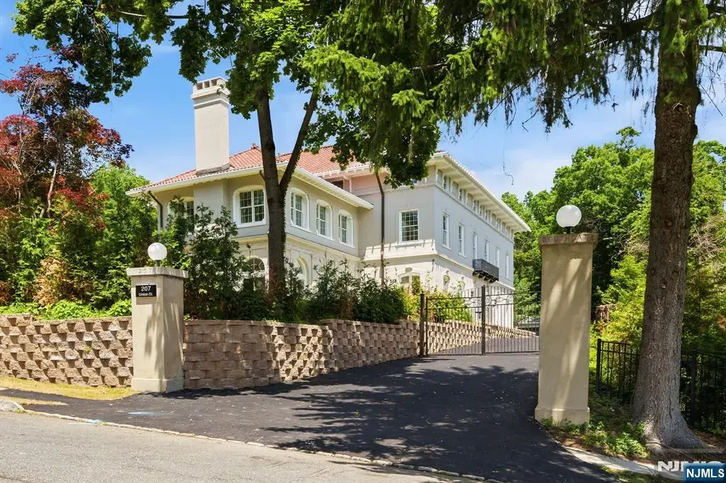 207 Union Street, Montclair