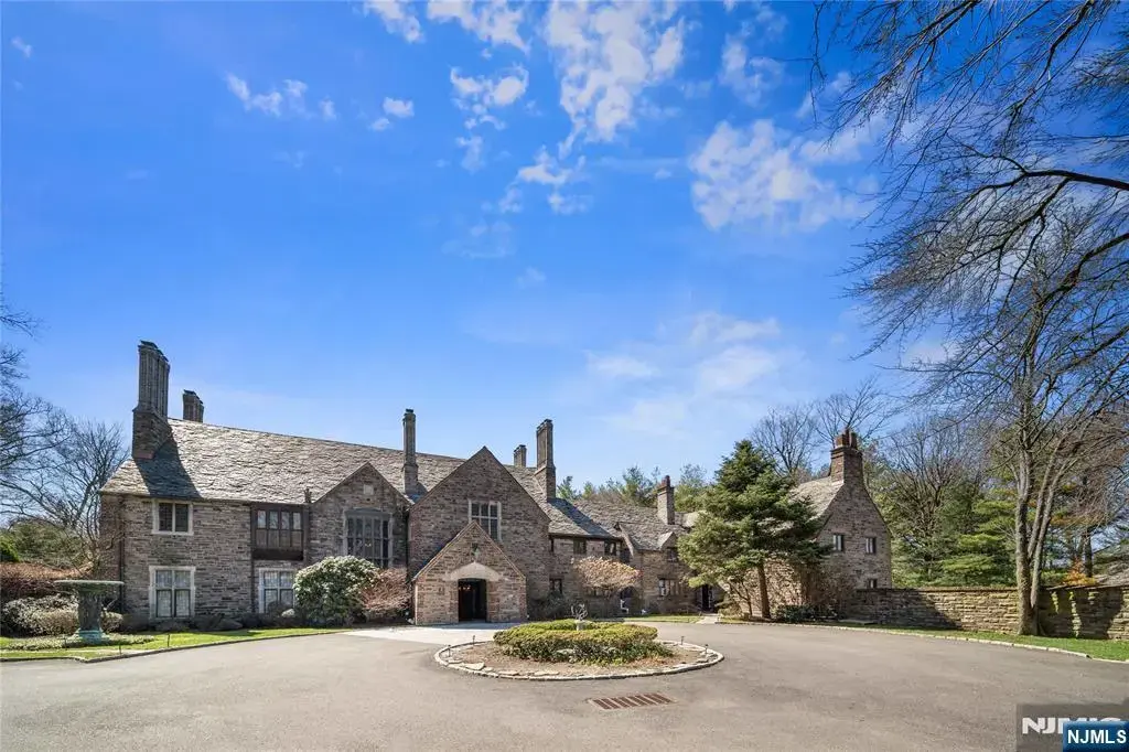 1 Byrne Lane 10, Tenafly