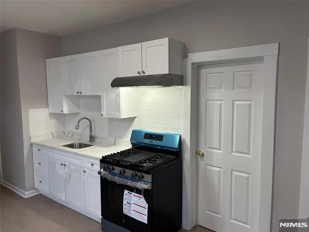 220 Palisade 1b, Garfield