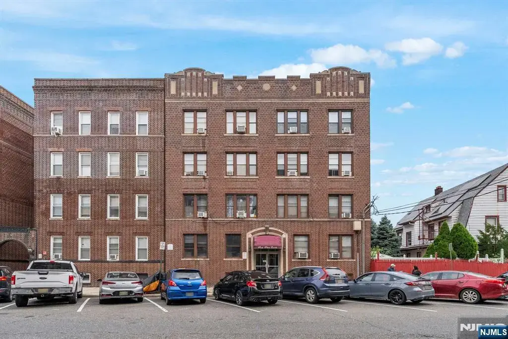 7508 Park 204, North Bergen