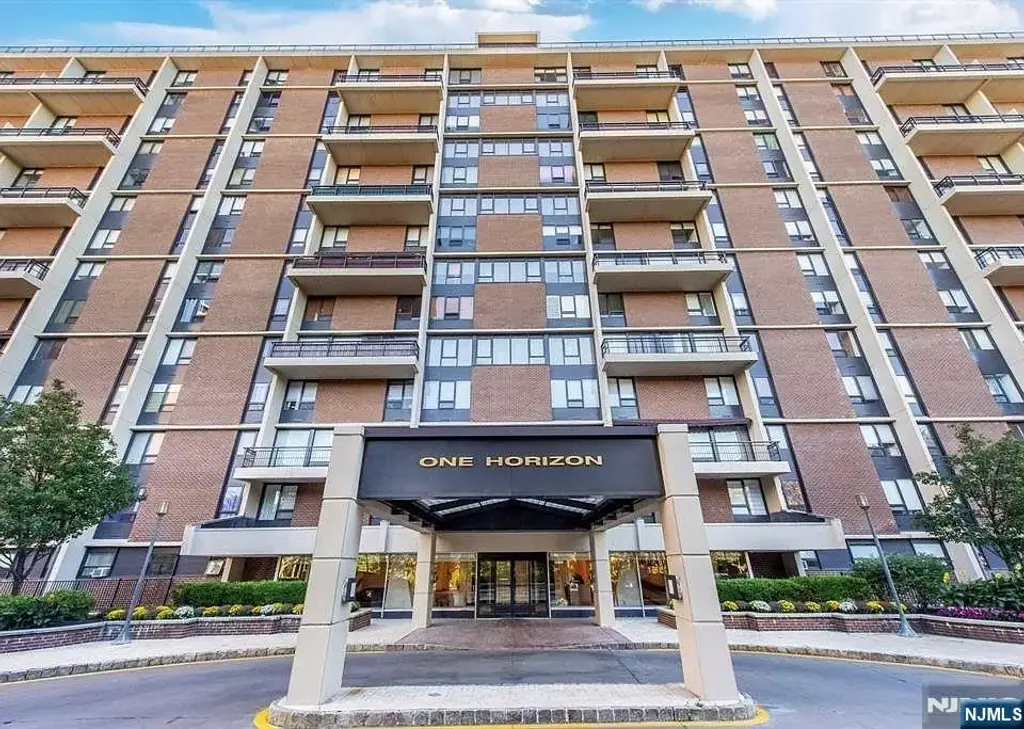 1 Horizon Road 1220, Fort Lee