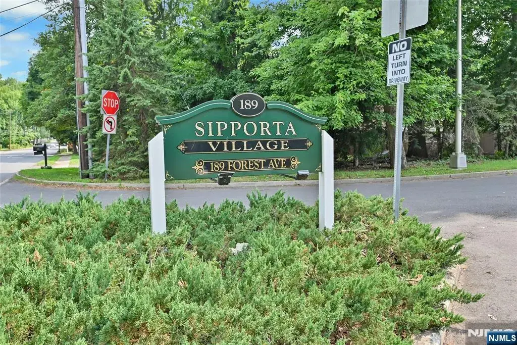 189 Forest Avenue 219, Paramus