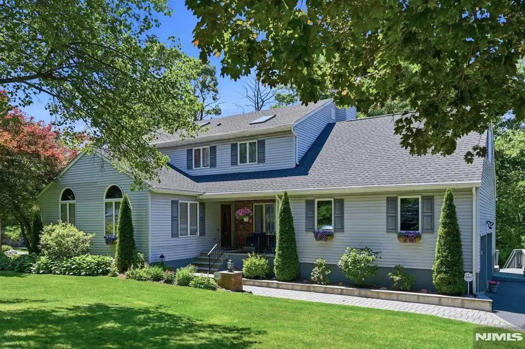 18 Tice Road, West Milford