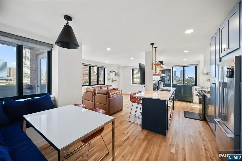 205 10th Street 6x, Jersey City