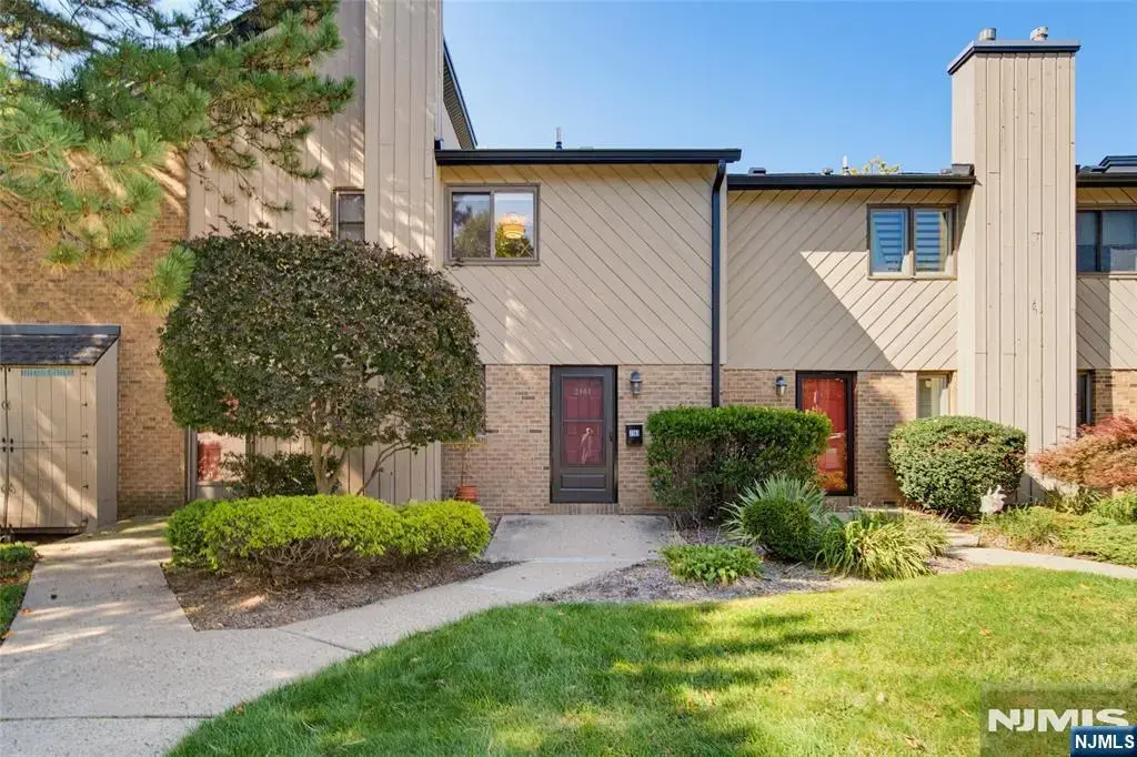 2161 Ellery Avenue, Fort Lee