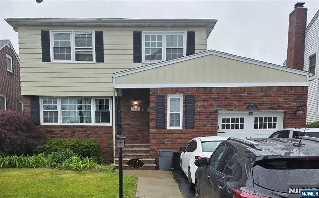 208 Alden, Wallington