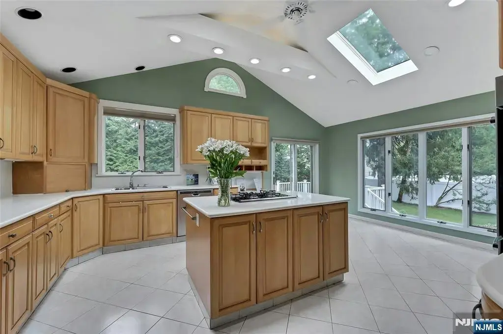 45 Kershner Place, Fair Lawn
