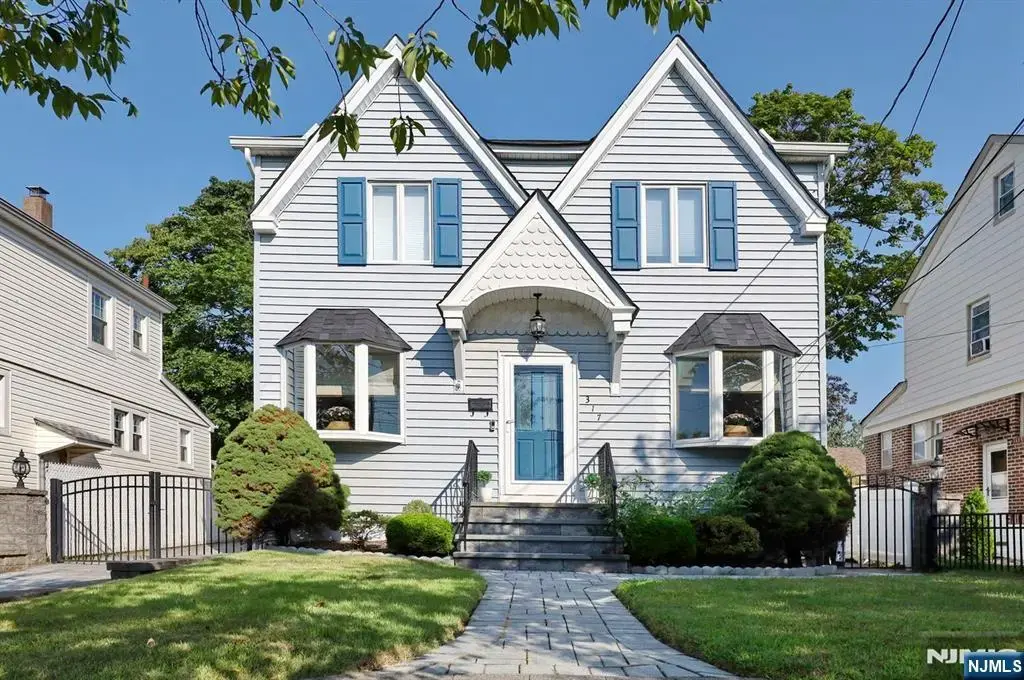317 Hillcrest, Wood Ridge