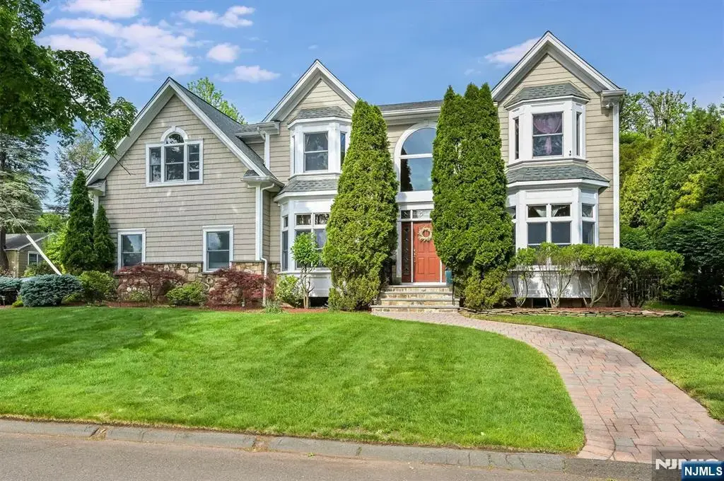 111 Magnolia Avenue, Cresskill