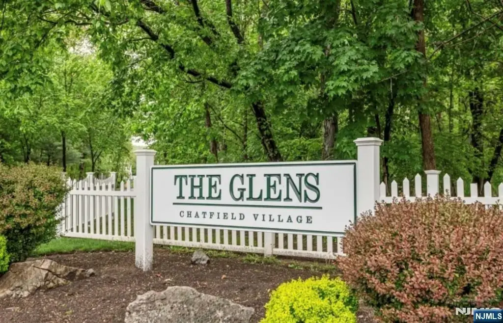 511 Chatfield, Pequannock Township