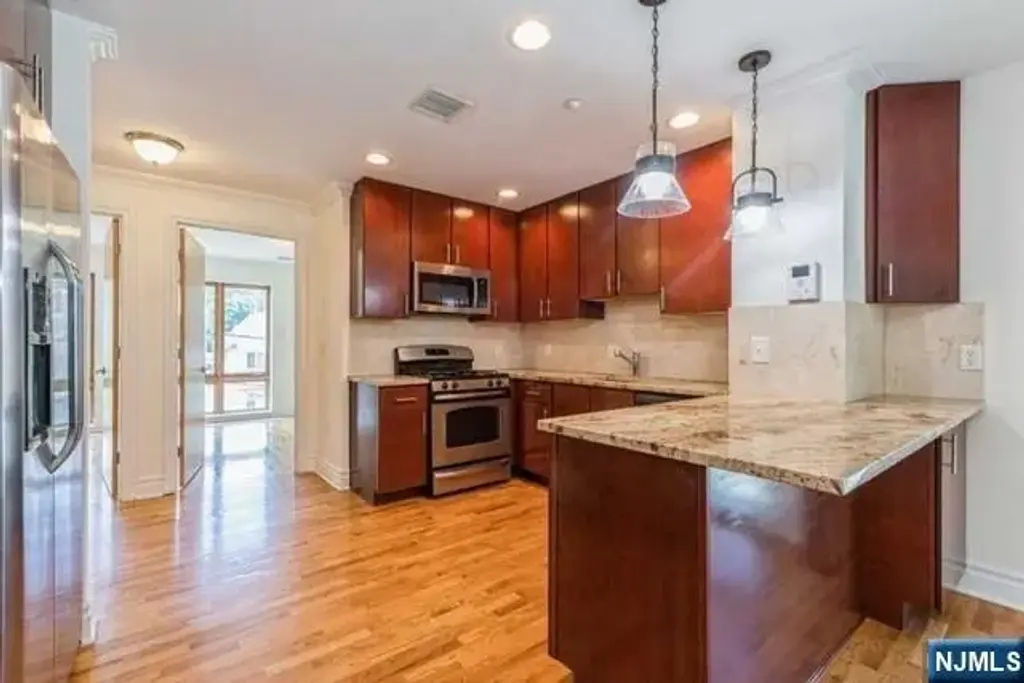17 Meadow 307, Rutherford