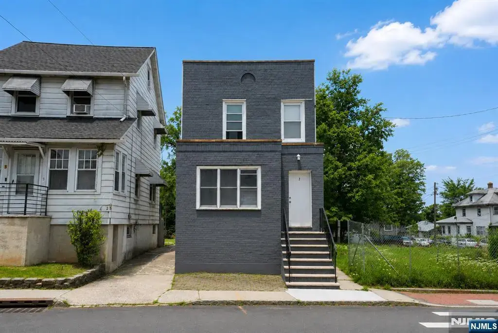 3 Laurel Avenue, Maplewood