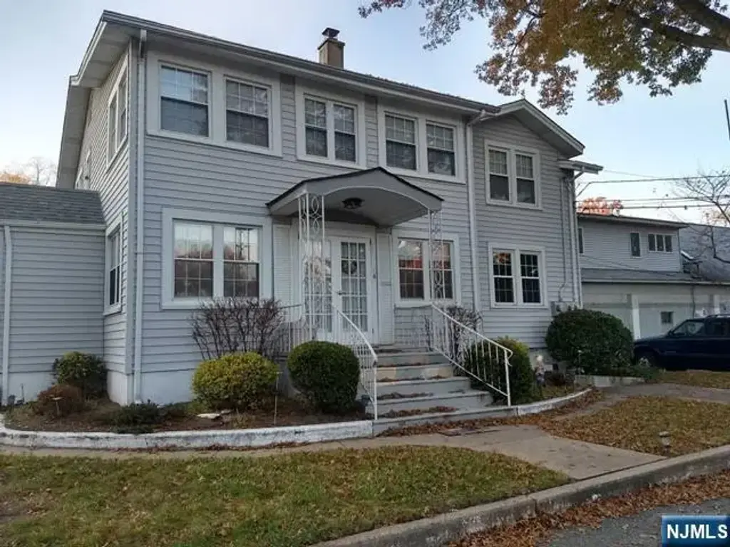 192 W Midland 5, Paramus